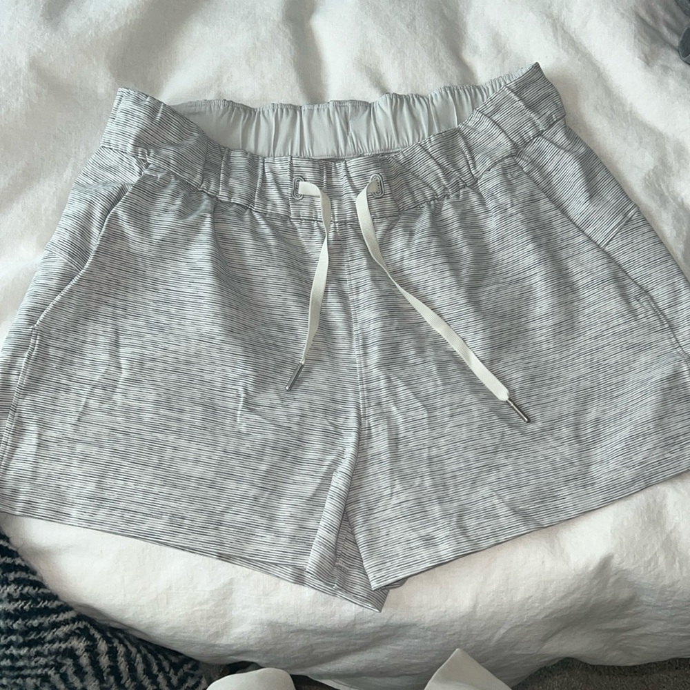 LULULEMON SHORTS!